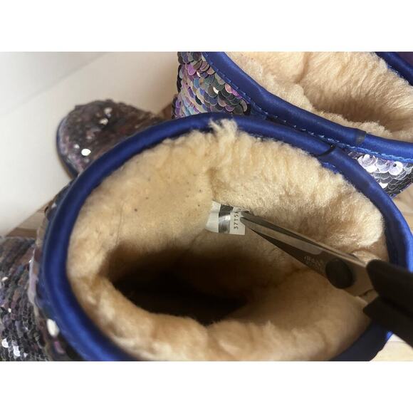 UGG Classic Short Sequin Winter Boots with Plush Wool Lining Blue Women's Size 7 - Picture 10 of 13